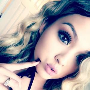 Meet your Posher, Celina